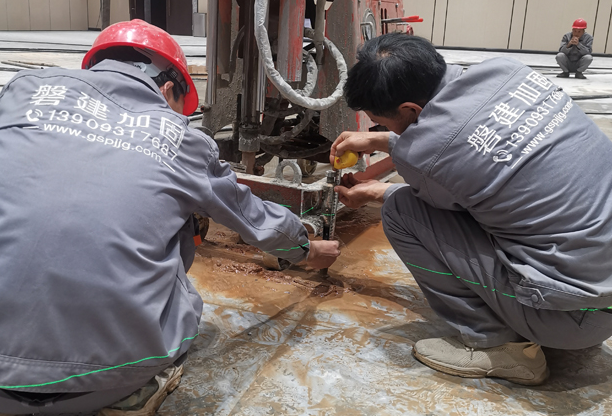 平凉烈日下的守护——磐建加固工程一直都在！